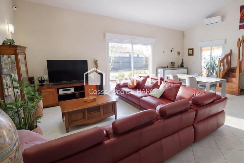 Maison - 250 m² - 8 pièces