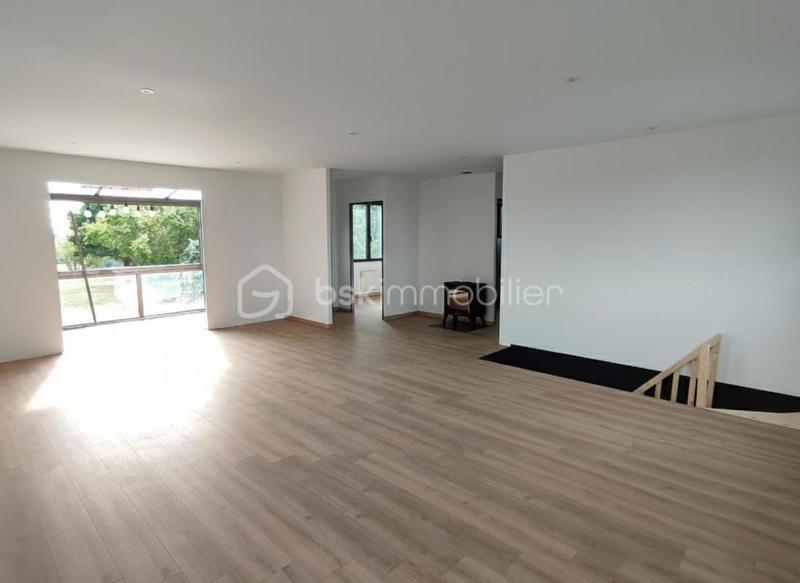 Maison traditionnelle - 142 m² - 7 pièces