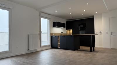 Appartement - 98 m² - 4 pièces