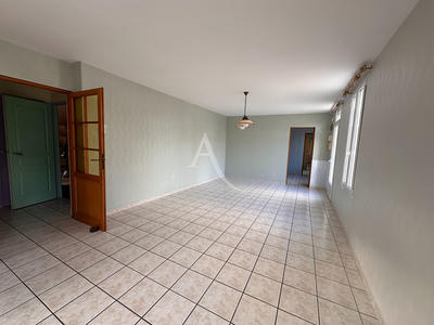 Maison - 85 m² - 5 pièces