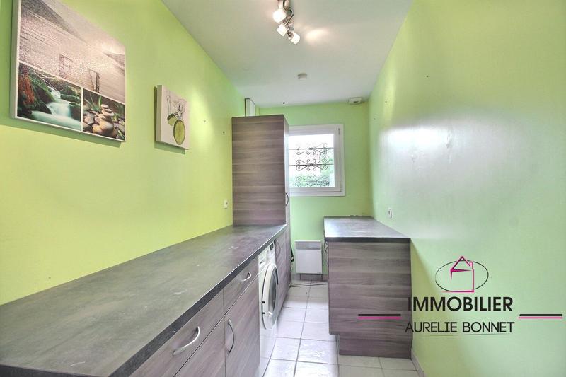 Maison - 121 m² - 6 pièces