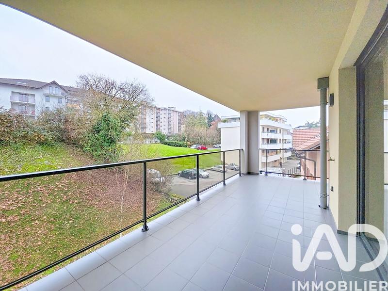 Appartement - 90 m² - 4 pièces