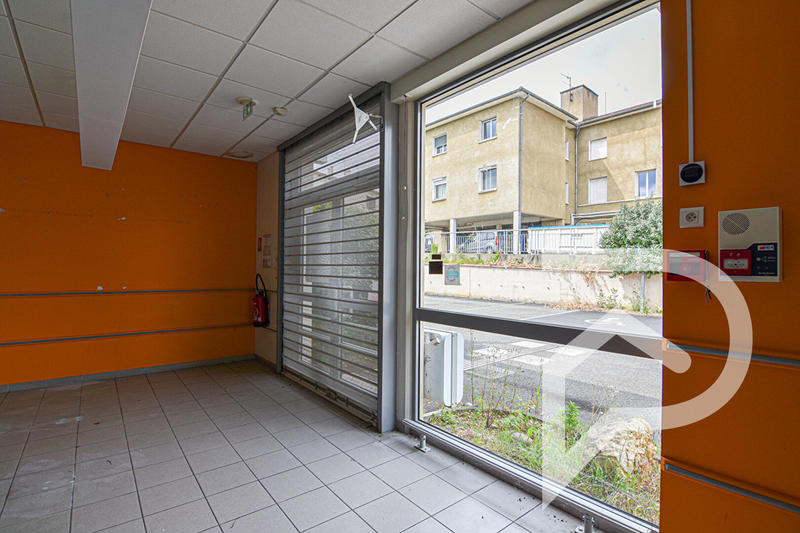 Local commercial - 300 m²