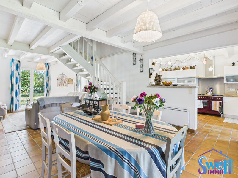 Maison traditionnelle - 140 m² - 6 pièces