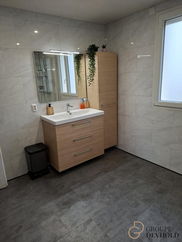 Maison - 92 m² - 5 pièces