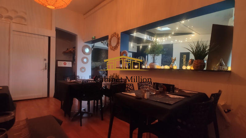 Local commercial - 341 m²