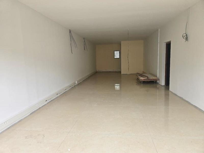 Local commercial - 144 m²