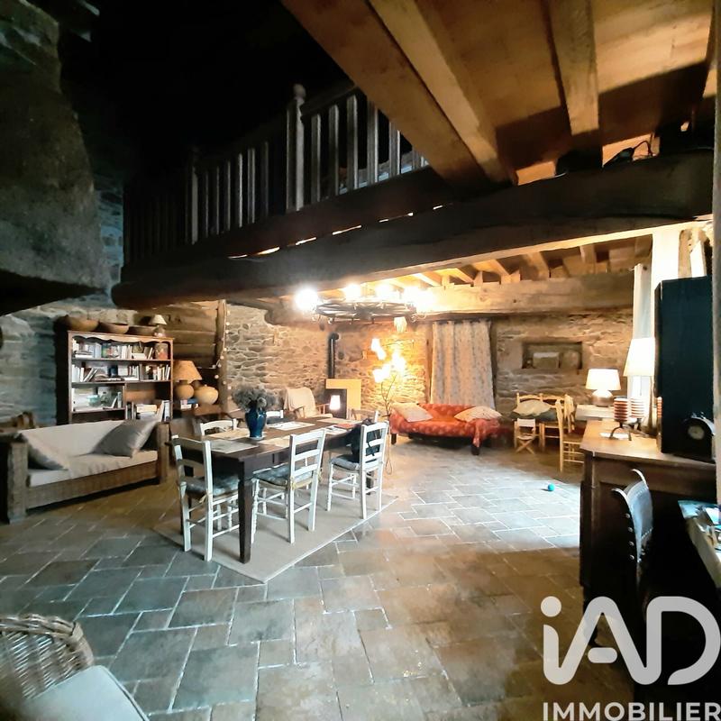 Maison - 197 m² - 7 pièces