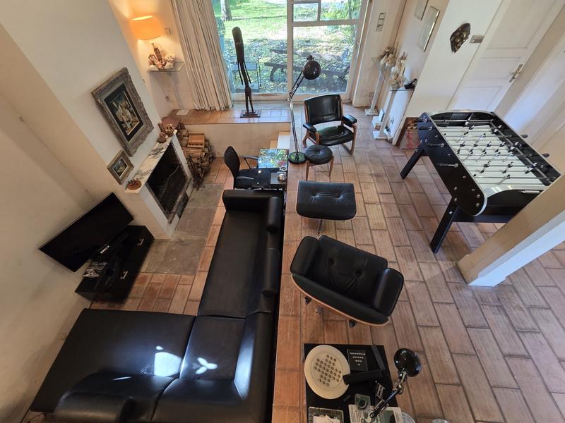 Maison - 230 m² - 6 pièces