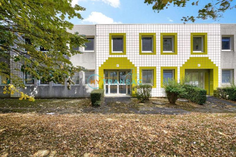 Local d'activité / Entrepôt - 385 m²