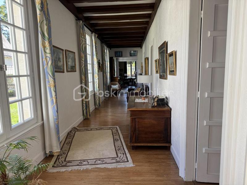 Demeure - 320 m² - 9 pièces