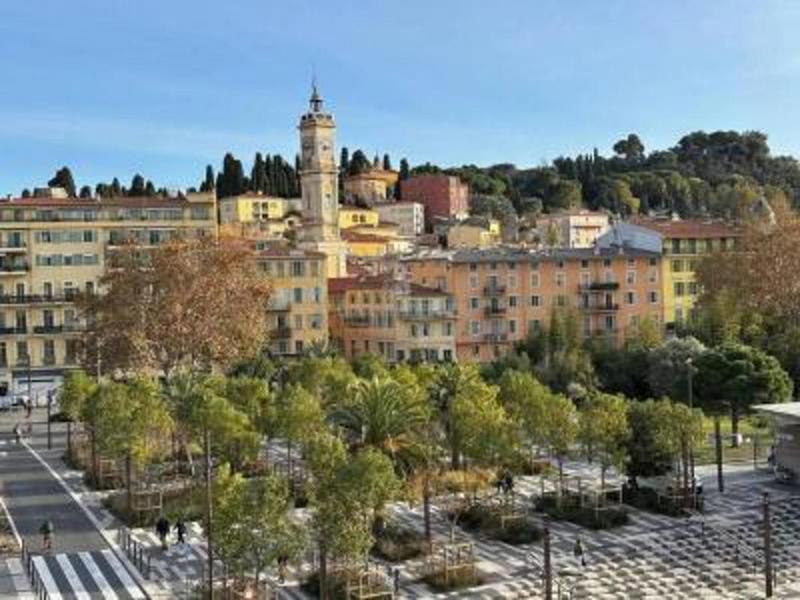 Appartement - 140 m² - 5 pièces