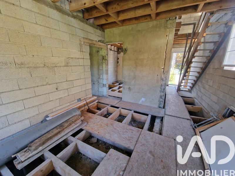 Maison - 104 m² - 4 pièces