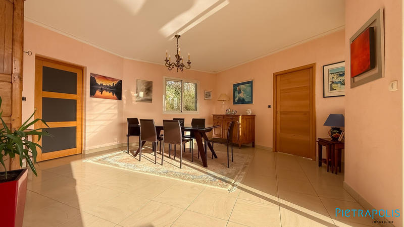 Maison contemporaine - 280 m² - 8 pièces