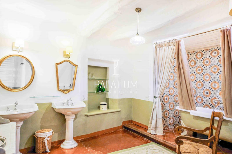 Bastide - 249 m² - 6 pièces