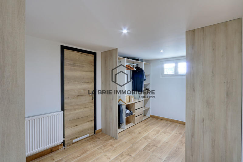 Maison - 142 m² - 6 pièces