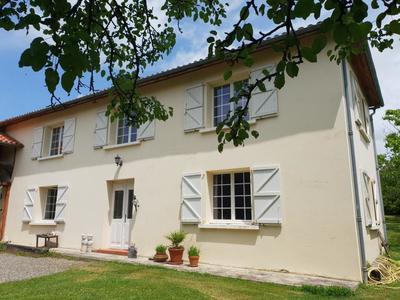 Propriété - 266 m² - 9 pièces