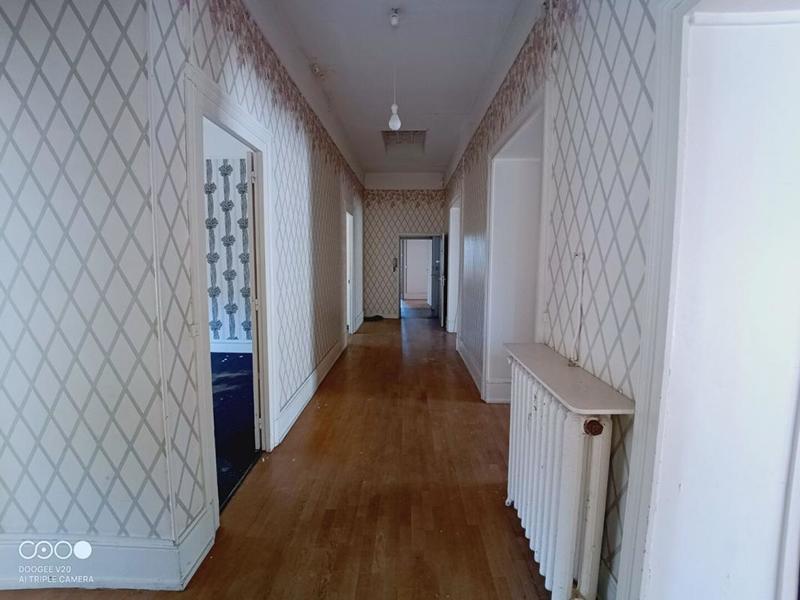 Maison - 581 m² - 1 pièce