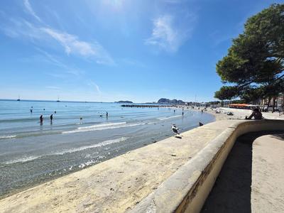 Maison - 225 m² - 7 pièces