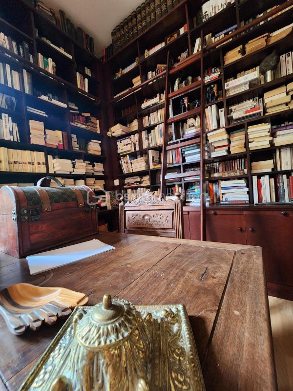 Maison en pierre - 250 m² - 7 pièces