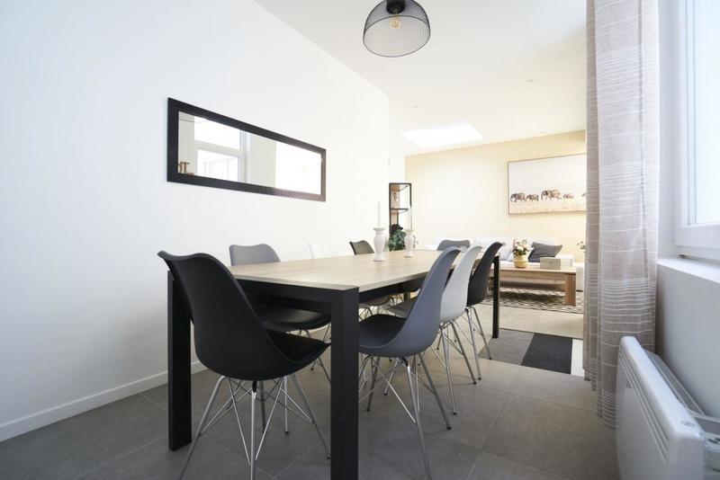 Maison - 156 m² - 8 pièces