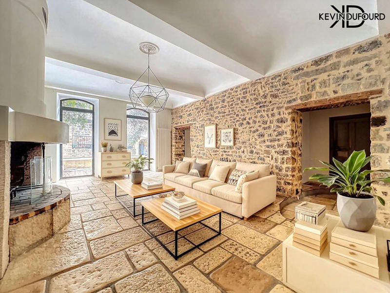 Maison de ville - 200 m² - 7 pièces