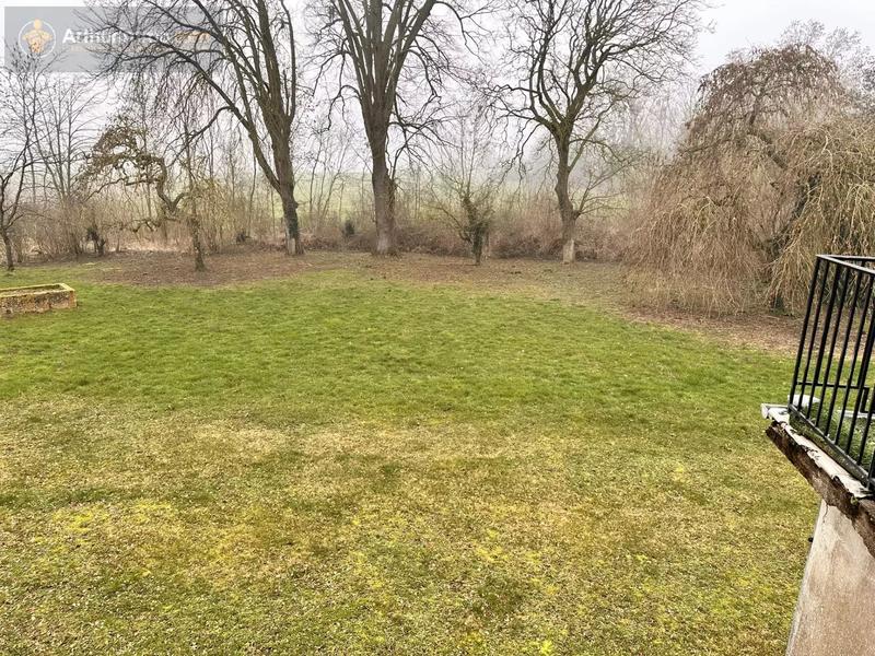 Maison - 400 m² - 12 pièces