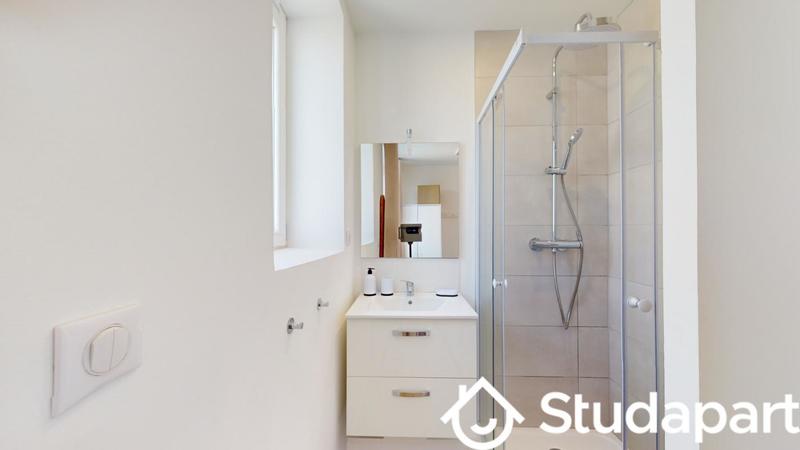 Chambre - 12 m² - 1 pièce