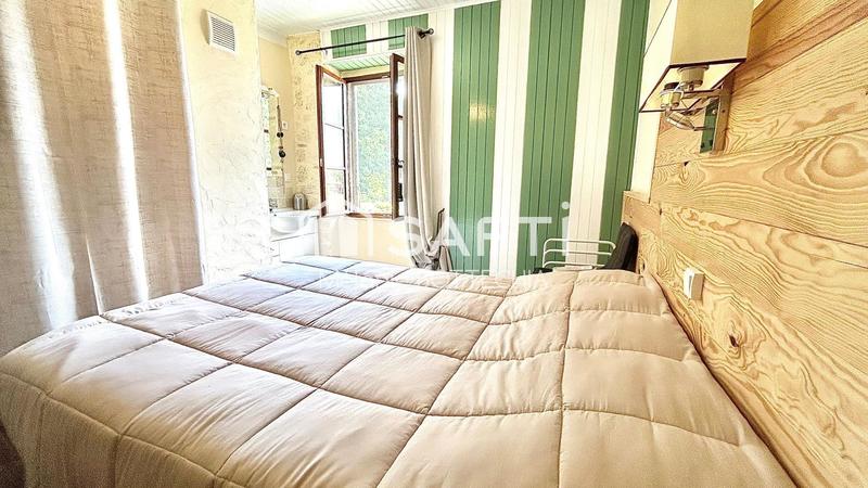 Maison - 264 m² - 10 pièces