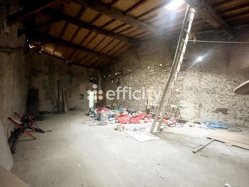 Grange - 180 m² - 2 pièces