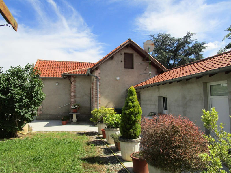 Maison - 95 m² - 5 pièces