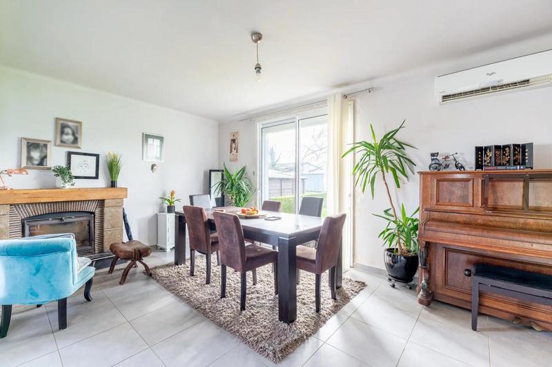 Maison - 200 m² - 8 pièces