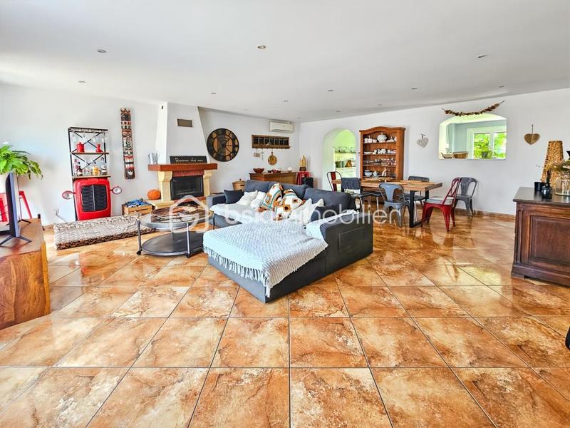 Pavillon - 140 m² - 6 pièces