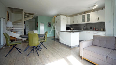 Appartement - 91 m² - 4 pièces