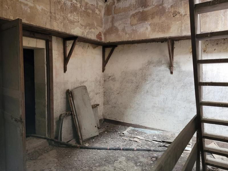 Maison - 470 m² - 18 pièces