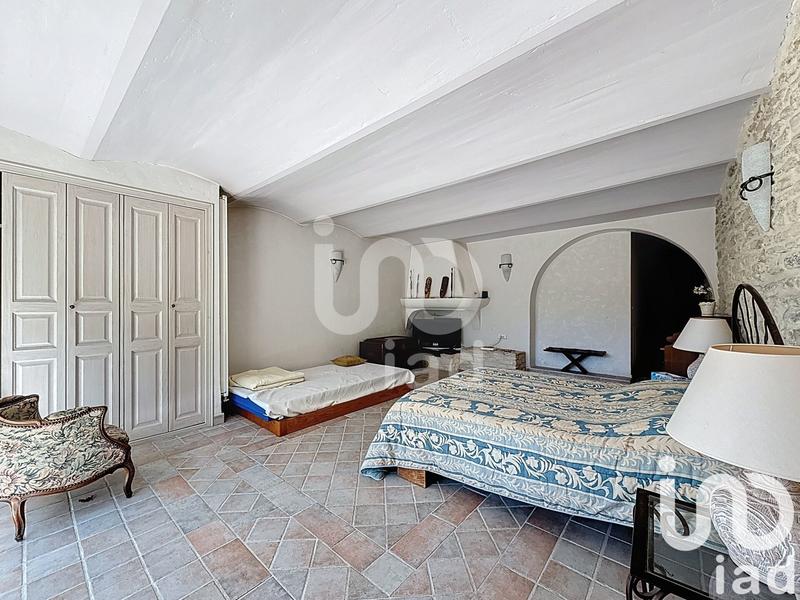 Maison - 355 m² - 6 pièces