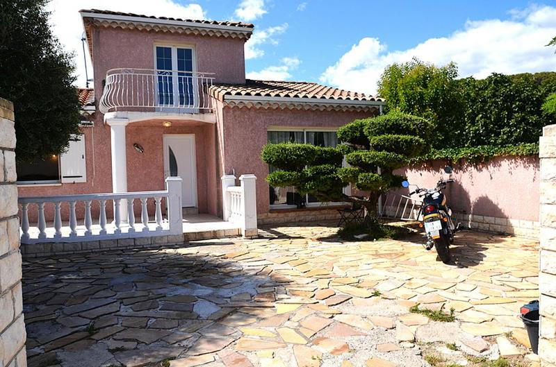 Maison - 93 m² - 5 pièces