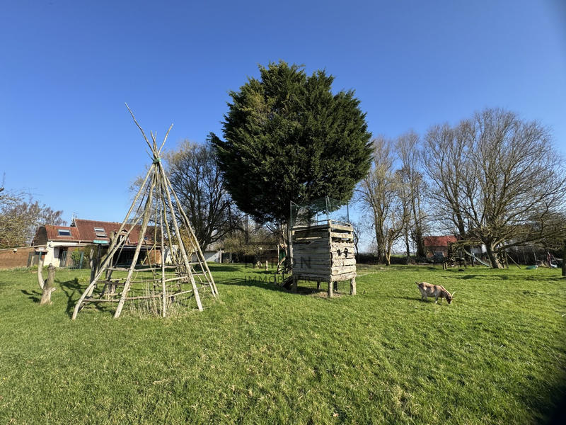 Maison - 274 m² - 5 pièces