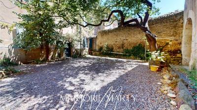 Propriété - 490 m² - 13 pièces