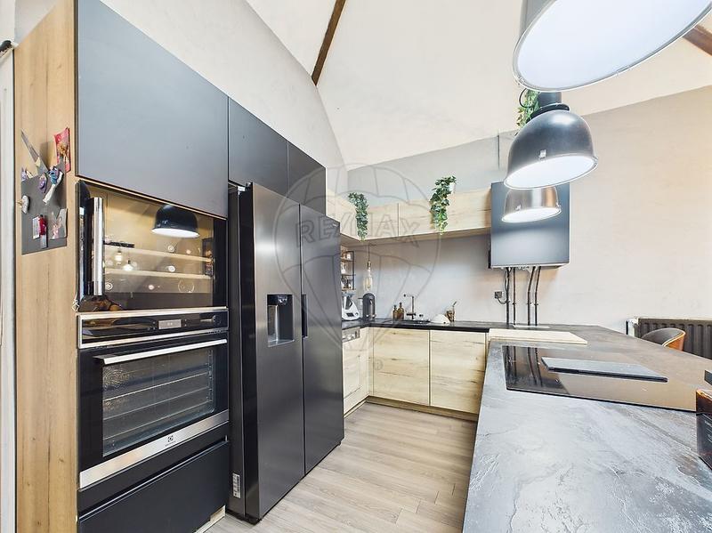 Appartement - 80 m² - 3 pièces