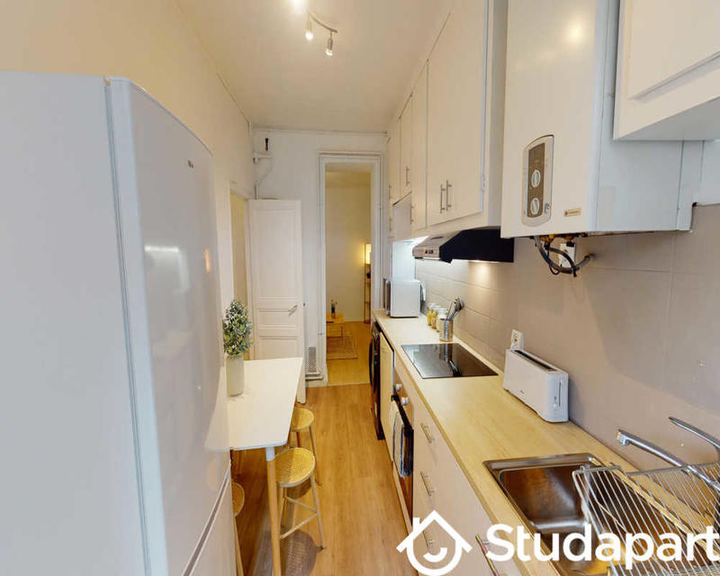 Chambre - 80 m² - 1 pièce