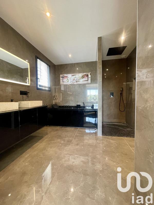 Maison de maîtres - 215 m² - 6 pièces