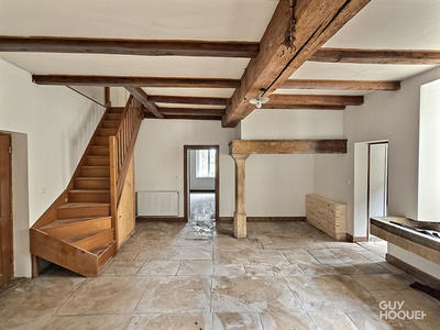 Maison - 202 m² - 8 pièces