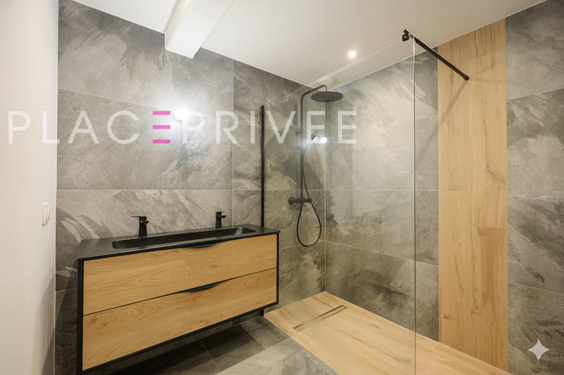 Appartement - 82 m² - 3 pièces