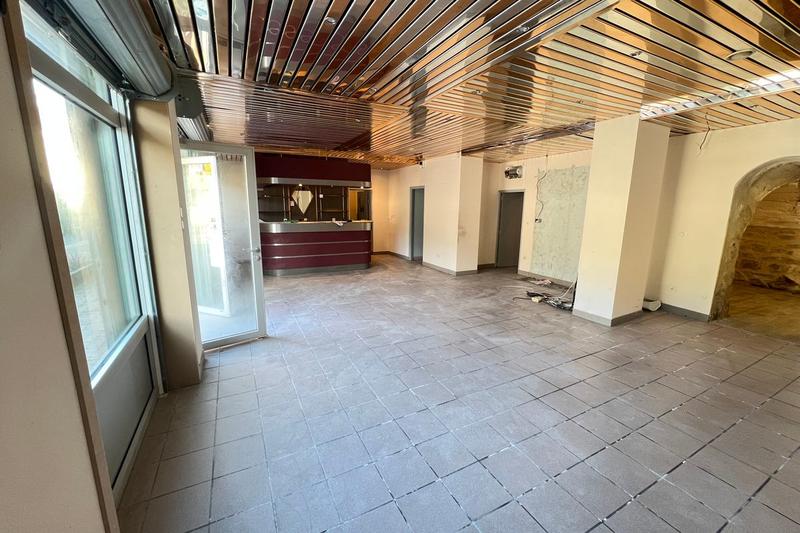 Local commercial - 93 m²