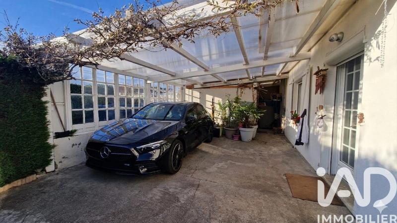 Maison - 104 m² - 4 pièces