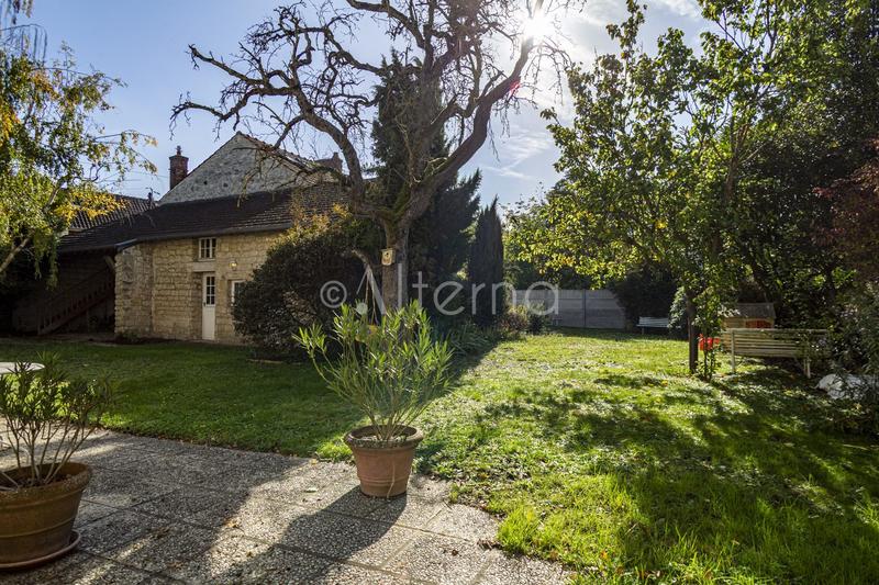 Maison ancienne - 205 m² - 7 pièces