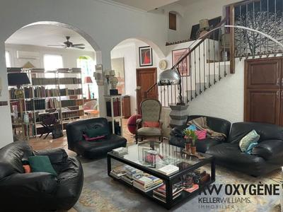 Appartement - 164 m² - 4 pièces