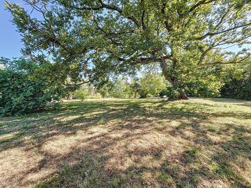 Maison - 267 m² - 8 pièces