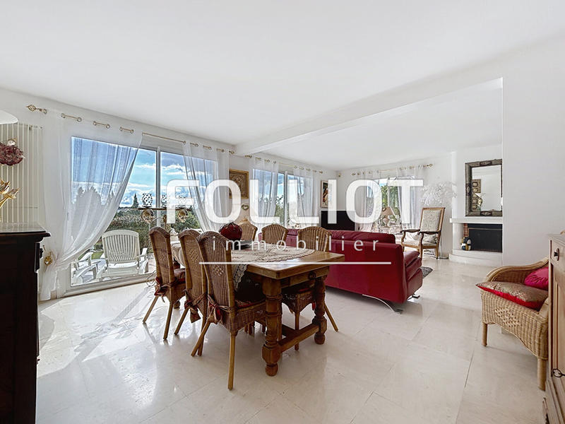 Maison - 185 m² - 5 pièces